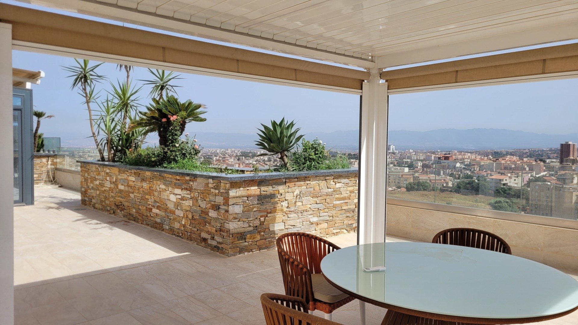 terrasse, AMK hebbache immobilier Promoteur Immobilier Alger promotion immobilière à alger